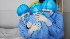 41 Grand témoin à énergie positive. Revivre après 7 semaines de coma. Joelle Fichter, restauratrice, double survivante du COVID.-image