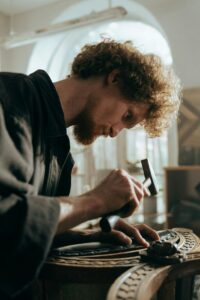 103 Avoir un travail passion : moteur d’épanouissement ou piège du sur engagement ?-image